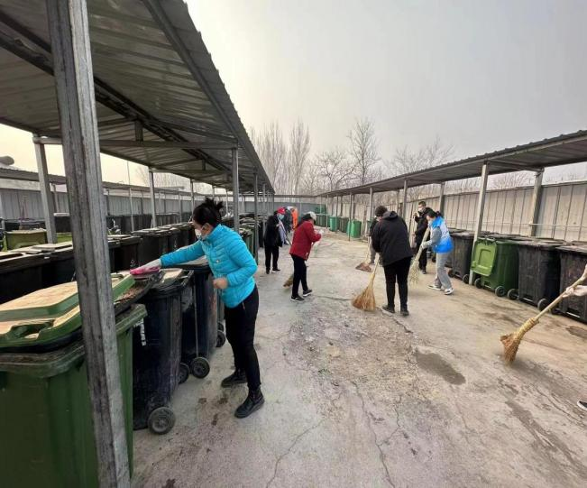 尊龙凯时控股起劲开展“学雷锋”主题自愿效劳运动，，鼎力大举弘扬雷锋精神