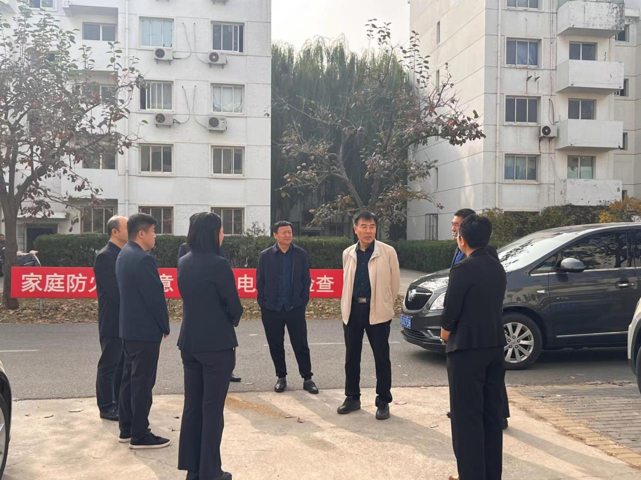 【学头脑 强党性 重实践 建新功】尊龙凯时控股党委书记李文江带队至恒信诚业公司开展调研