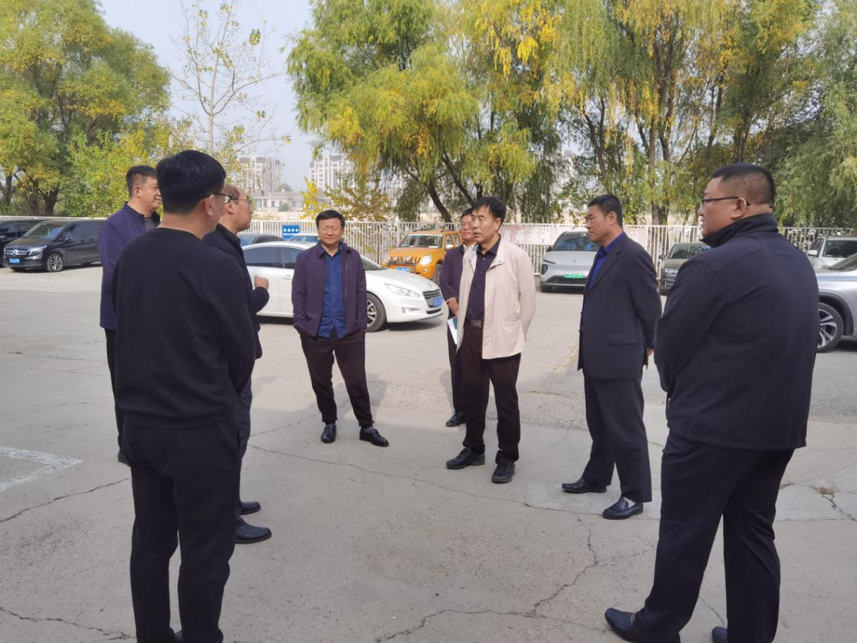 【学头脑 强党性 重实践 建新功】 尊龙凯时控股党委书记李文江带队至得天力广告公司开展调研