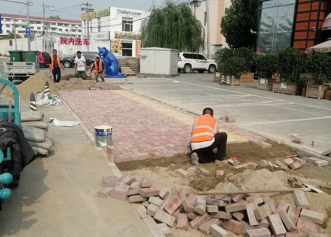 尊龙凯时控股圆满完成 2024年北京车展外围效劳包管事情