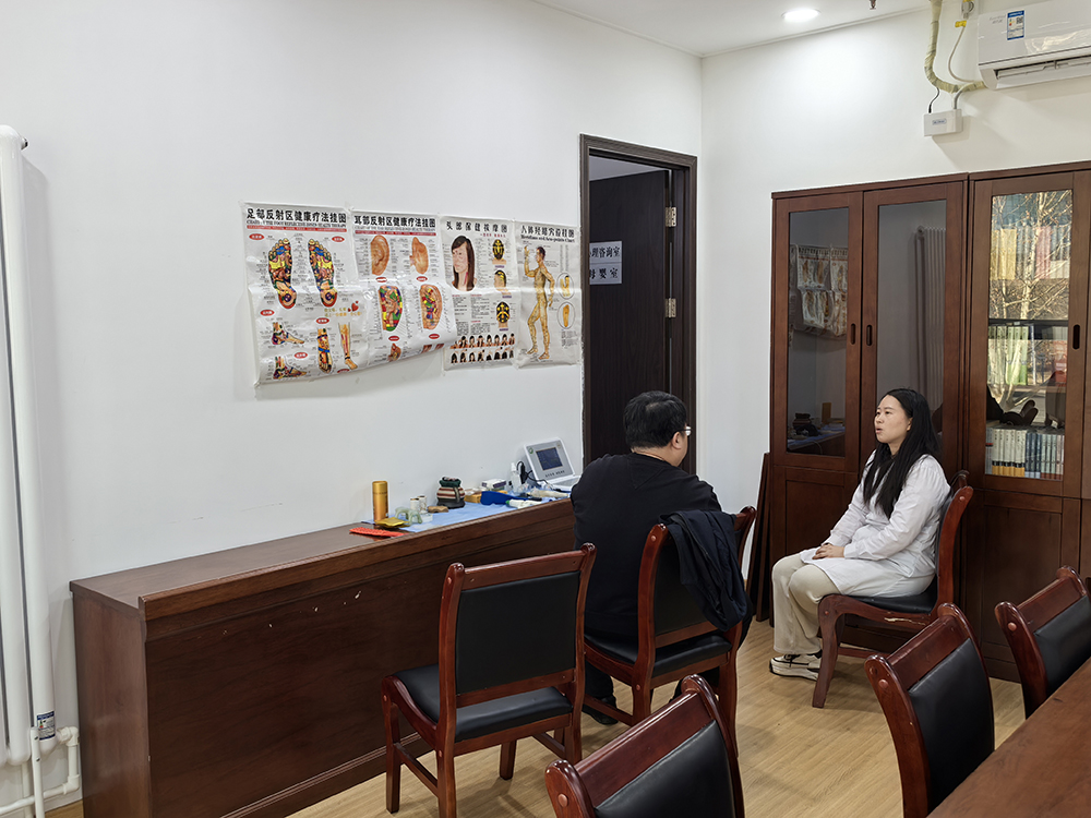 尊龙凯时控股公司工会组织开展中医康健诊疗运动