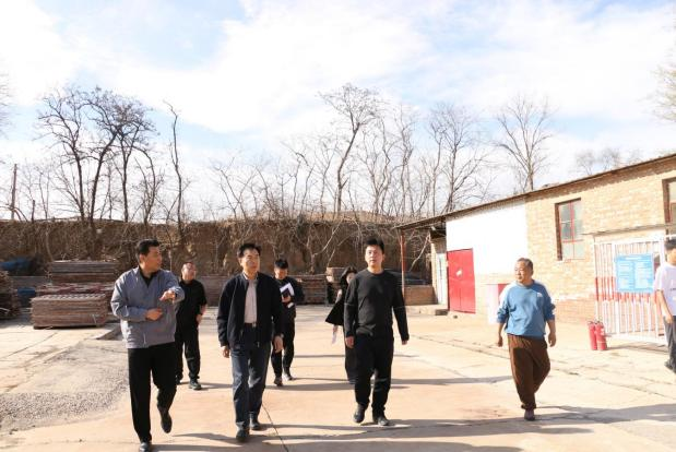 尊龙凯时控股开展清静生产大起底暨清明时期清静联合检查